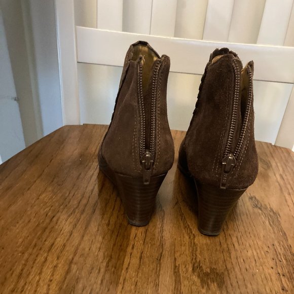 Jack Rogers Scallop Trim Wedge Emery Ankle Booties - Picture 3 of 5